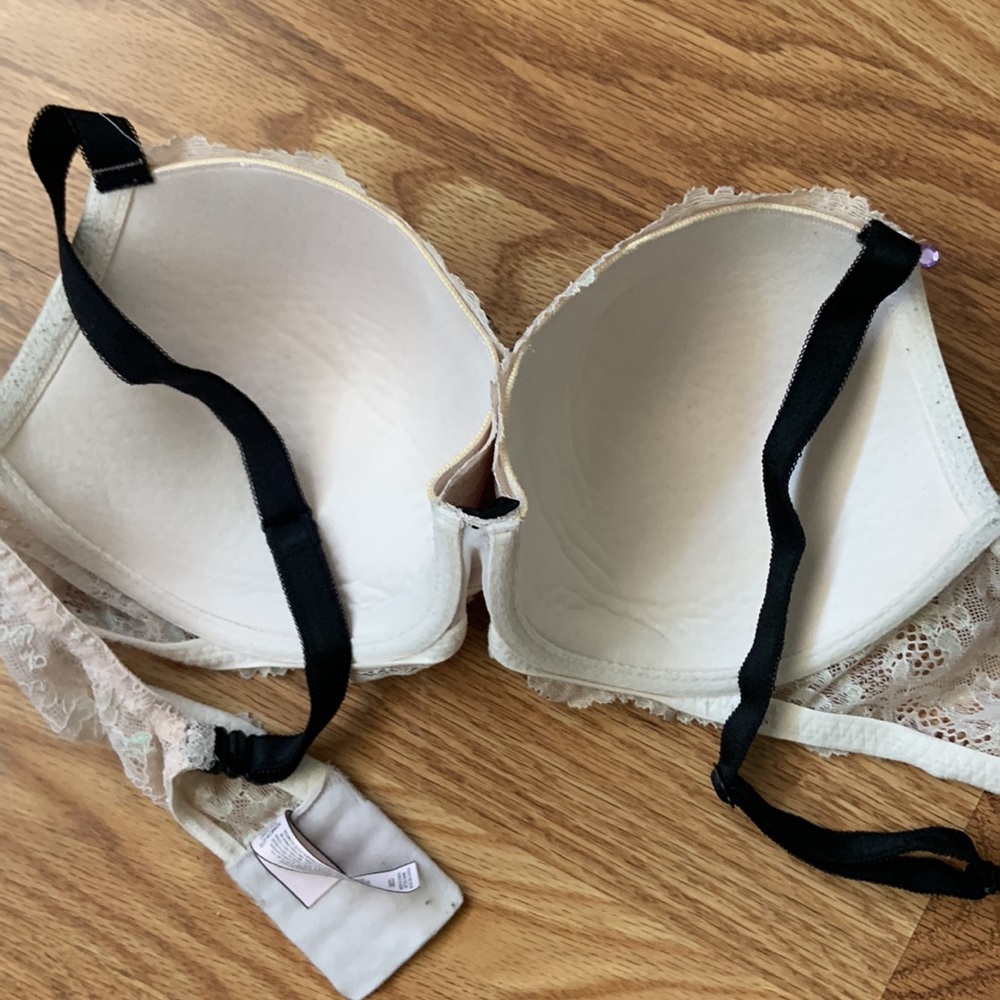 VS BRA - Picture 4 of 5